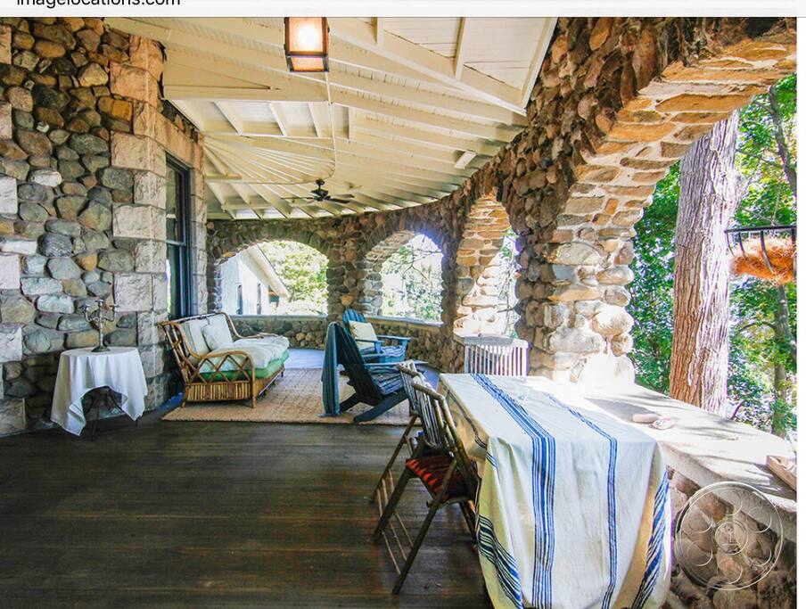 veranda facing the river
East - sunrise exposure