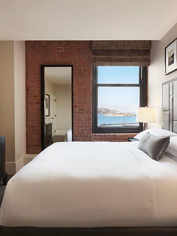 Luxurious Ghirardelli Square Aparthotel/Condo gallery image 3