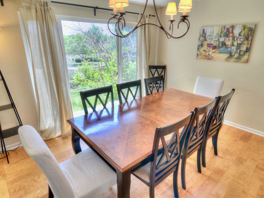 Formal dining in addition to casual dining in kitchen area, seats 8