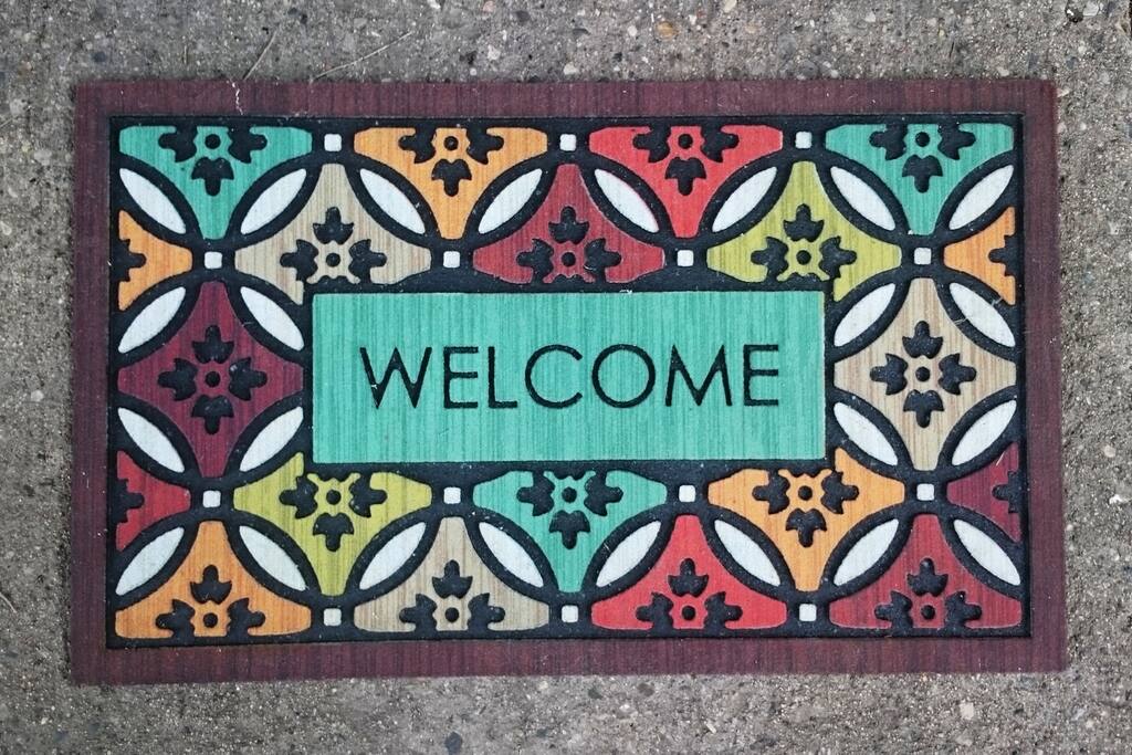 Bright and fun colors to welcome you in