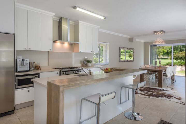 Entire downstairs Villa Erinvale Golf Estate gallery image 5