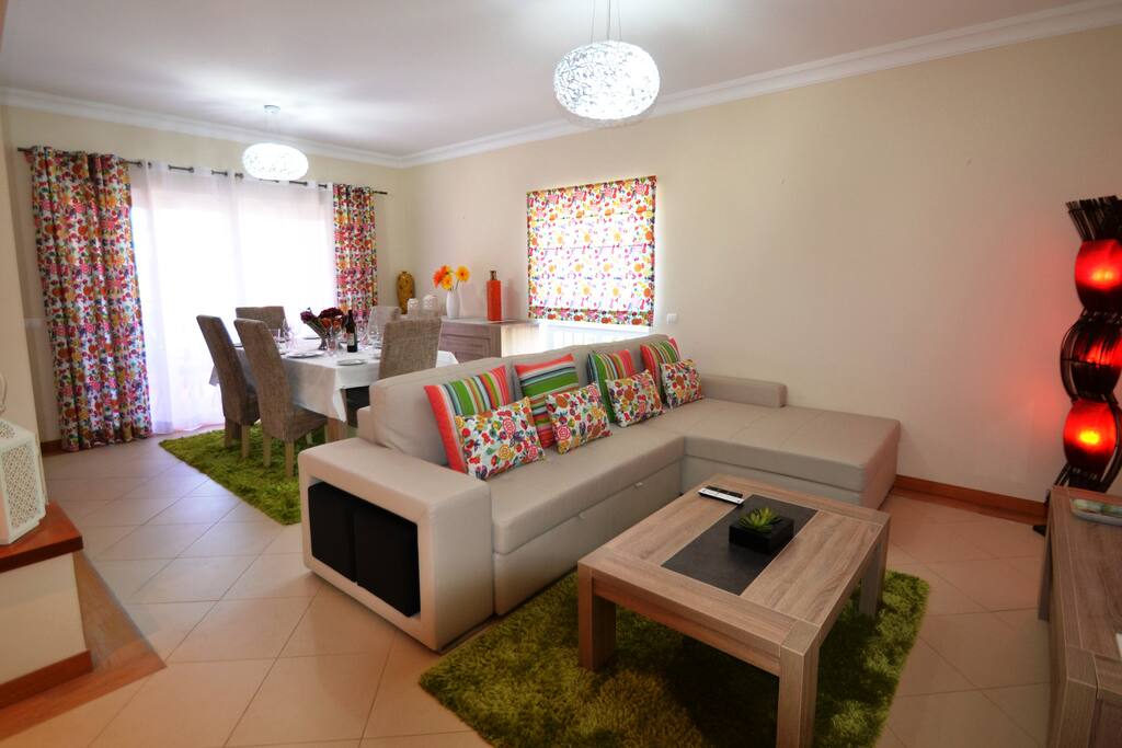 sofá cama na sala