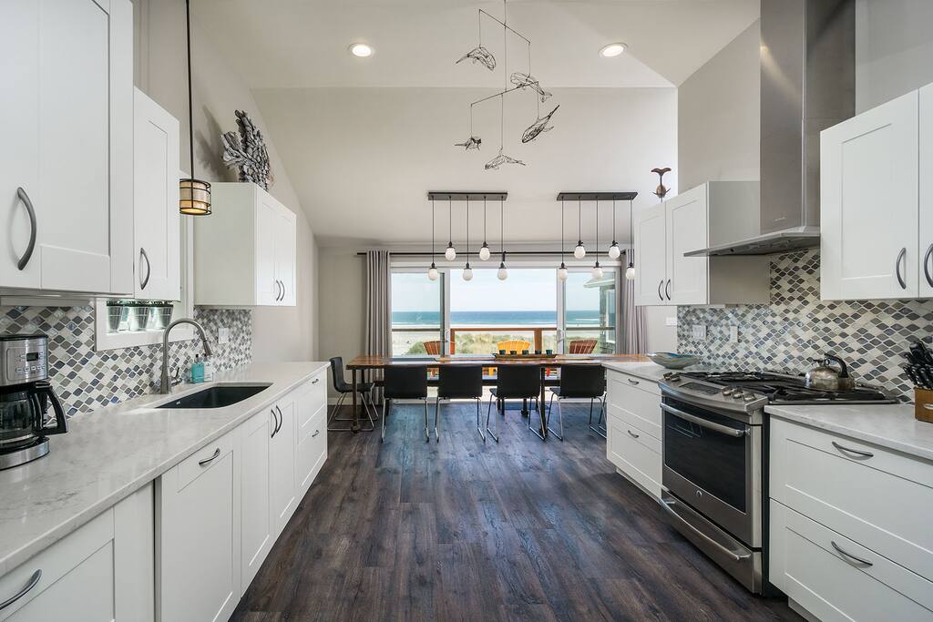 Spacious, new fully-equipped kitchen accommodates many chefs!
