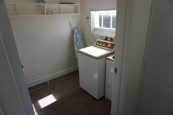 The Boatmans family house – Low Head Pilot Station gallery image 5