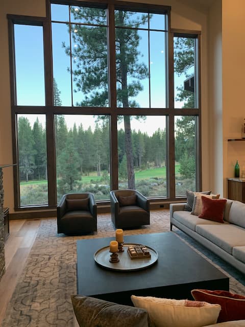 Top performing Airbnb: Escape to Mountain Modern Luxury in Tahoe/Truckee in Truckee