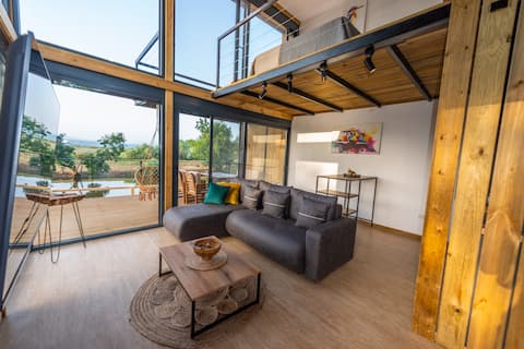 Top performing Airbnb: Salina's Nest - Flamingo in Velipojë