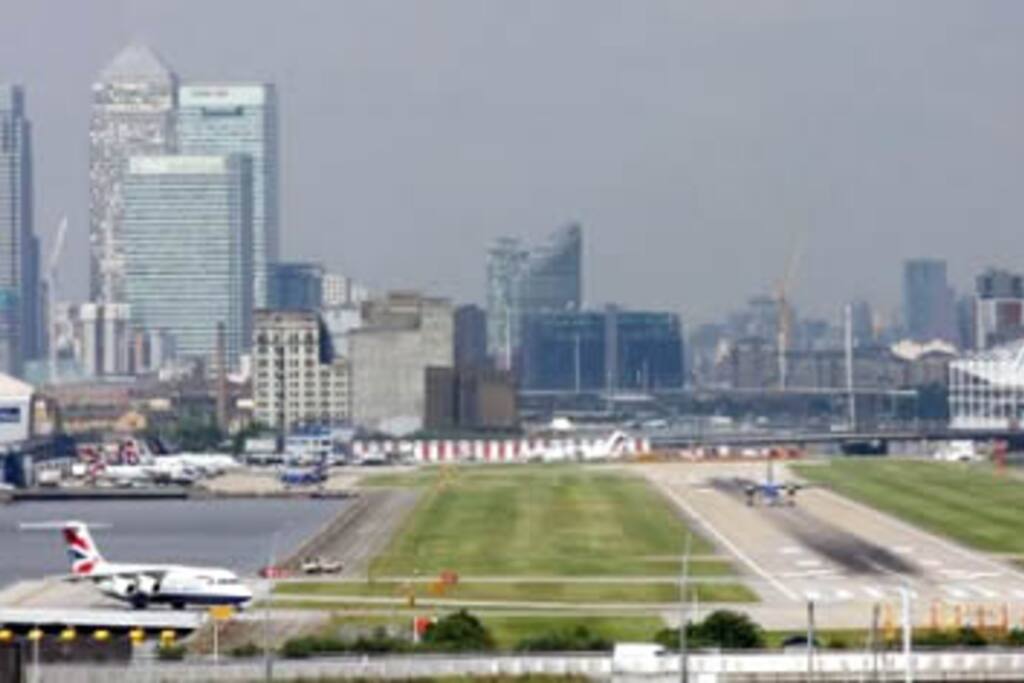 The London City Airport at 10 Min. from Homer House, on the north bank of the river Thames.