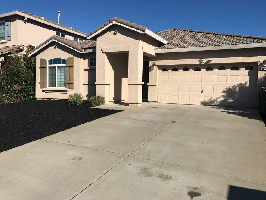 8625 Jocelyn Way, Elk Grove
