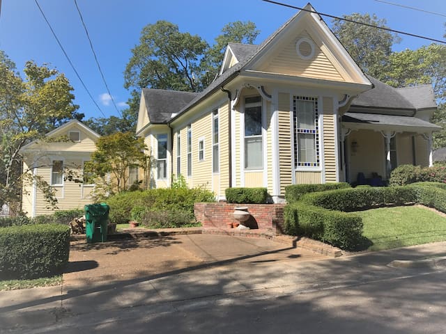 Airbnb West Vacation Rentals Places To Stay Mississippi