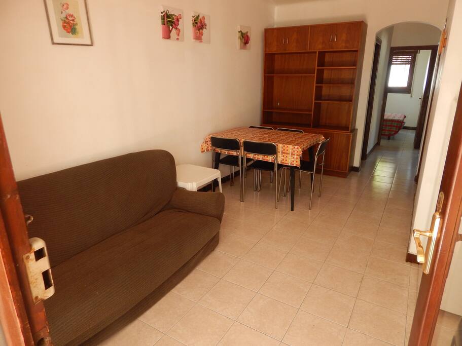 Salón-comedor con salida a la terraza