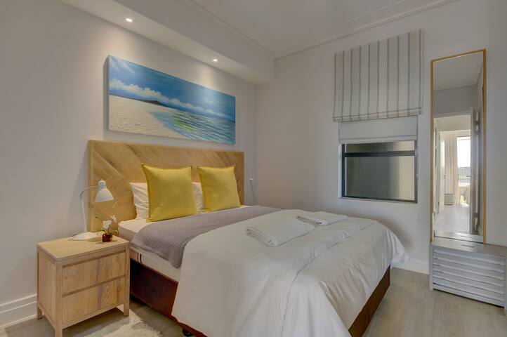 UniqueStay Paardevlei Square 4 gallery image 3