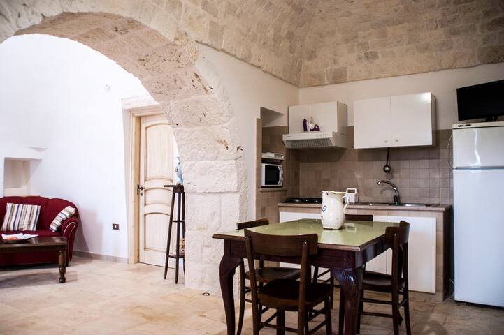 Historic trullo, pool and garden in Itria Valley gallery image 5