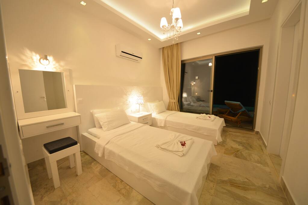 www.villagezegeni.com