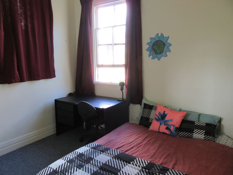 cosy double room with desk