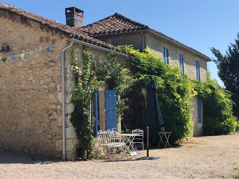 Peaceful and stylish Gascon farmhouse