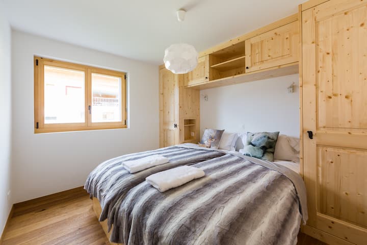 חדר שינה 4 עם שתי מיטות יחיד 