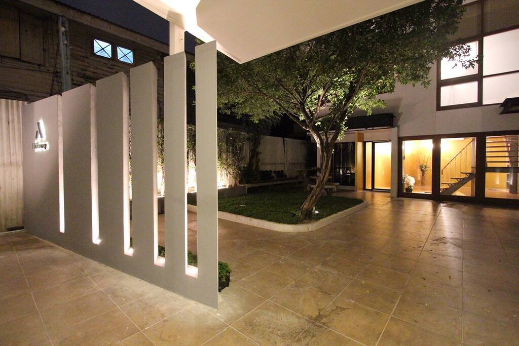 Entrance to Escape House (2nd House on the property)