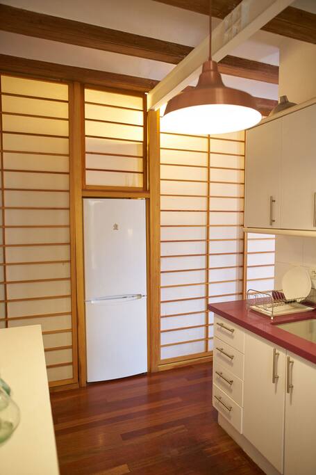 Cocina abierta al corredor