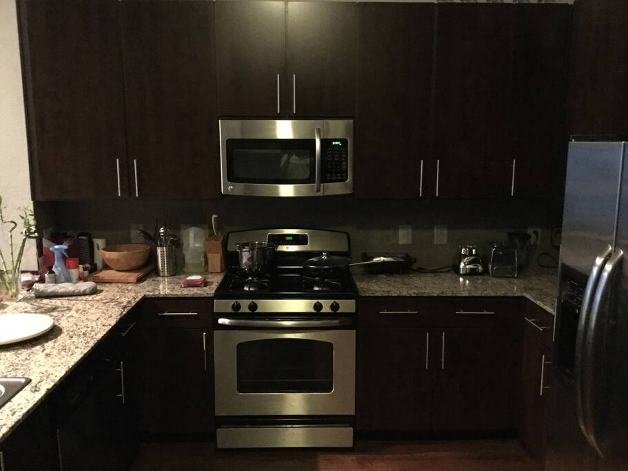Kitchen area 3