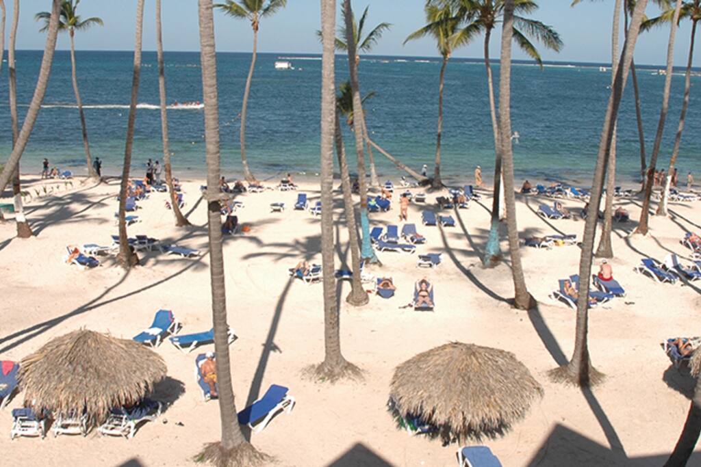Relax on the beach!