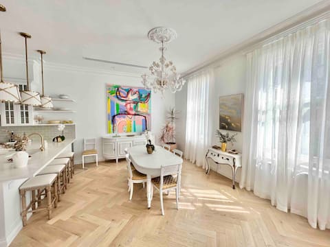 Successful Airbnb property: Elegant apartment in Fremantle in Fremantle
