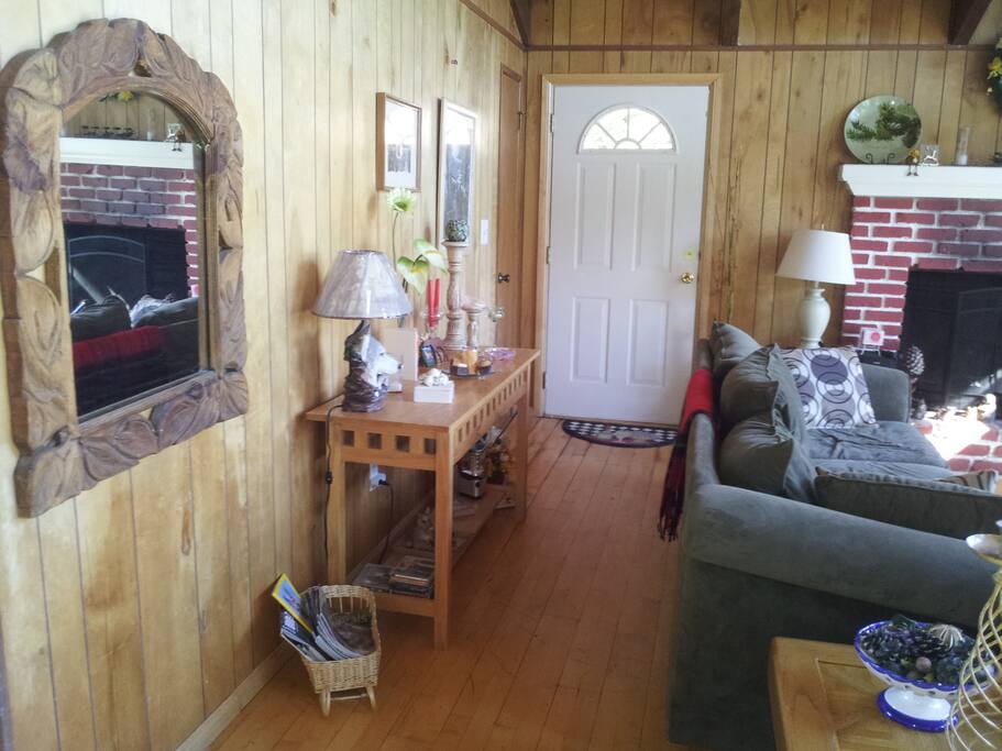 2nd floor living room
