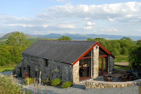 Top Airbnb: Tyddyn Iolyn in Snowdonia in Bryncir, Garn, Penmorfa, Golan, Treflys, Prenteg