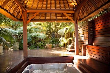 Romantic Getaway for Couples with Private Spa