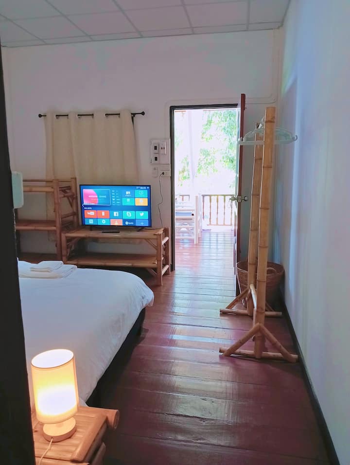 Смарттелевизори и в двете спални 