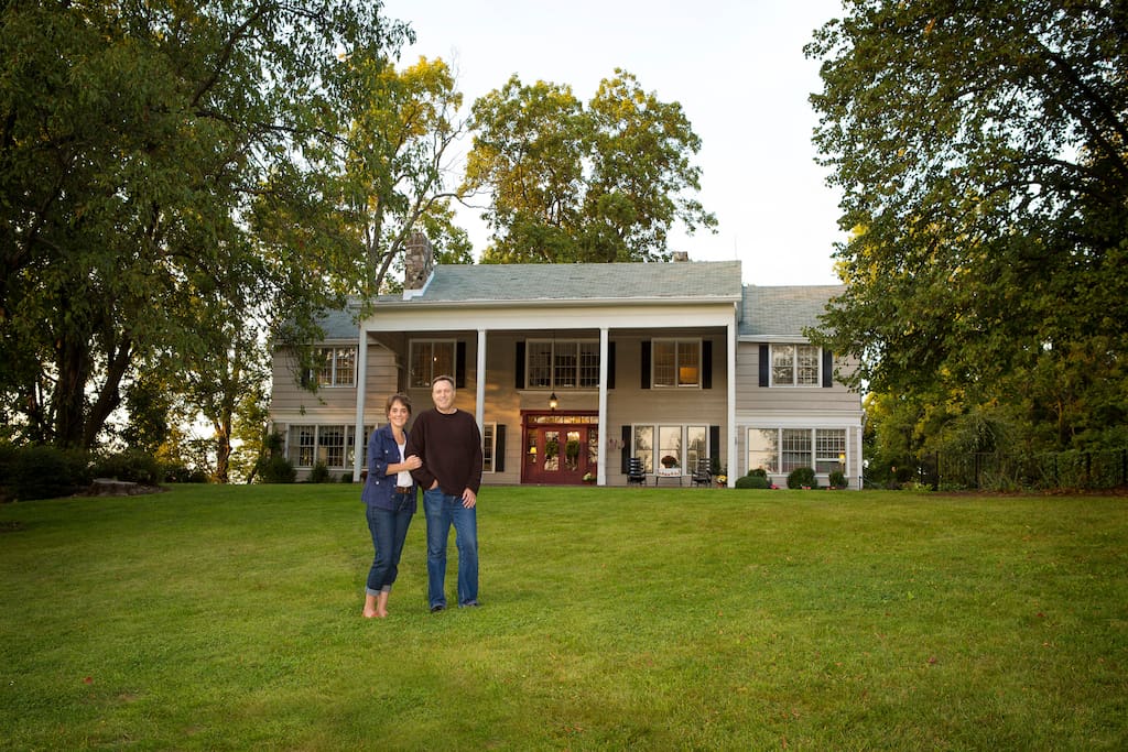 The Colonial Manor