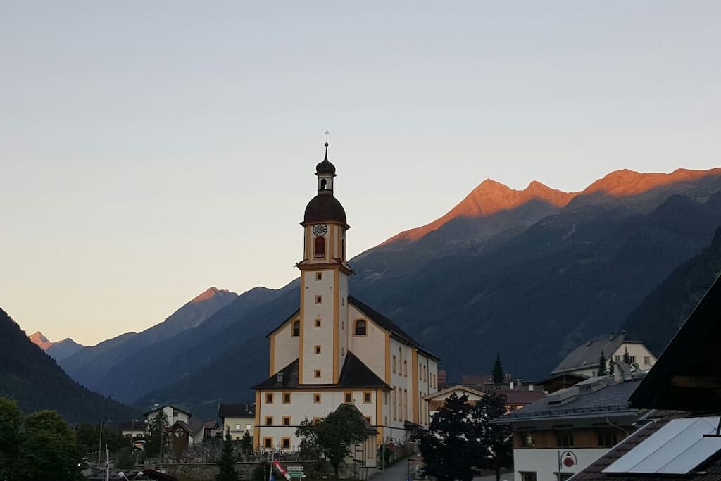 Neustift Dorf Morgendämmerung