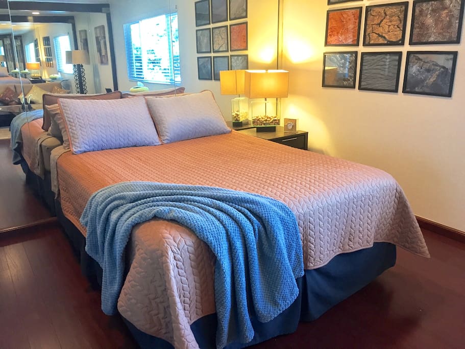 Sleep in on the comfortable pillow-top queen size bed and dream up the next Hollywood blockbuster.