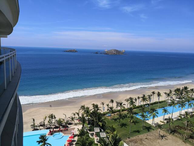 Exclusivo y elegante departamento con vista al mar