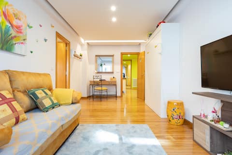 Propiedad de Airbnb exitosa: Downtown * Wifi* Elevator* Entrance to Old Town en Pontevedra