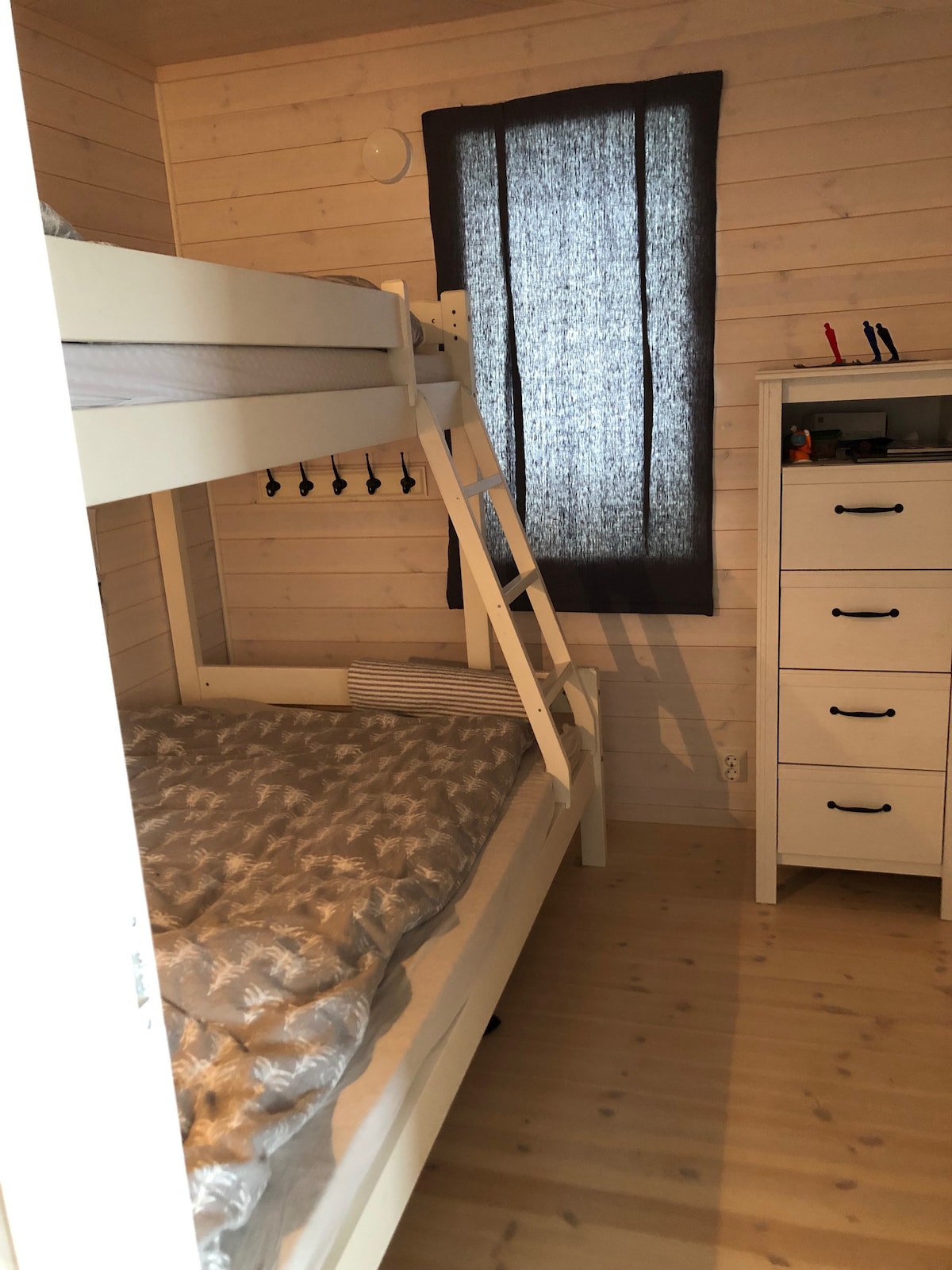 เตียงสองชั้นขนาด 90 ซม. และ 120 ซม.