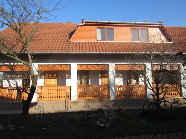 Airbnb Kisujszallas Ferienwohnungen Unterkunfte Ungarn