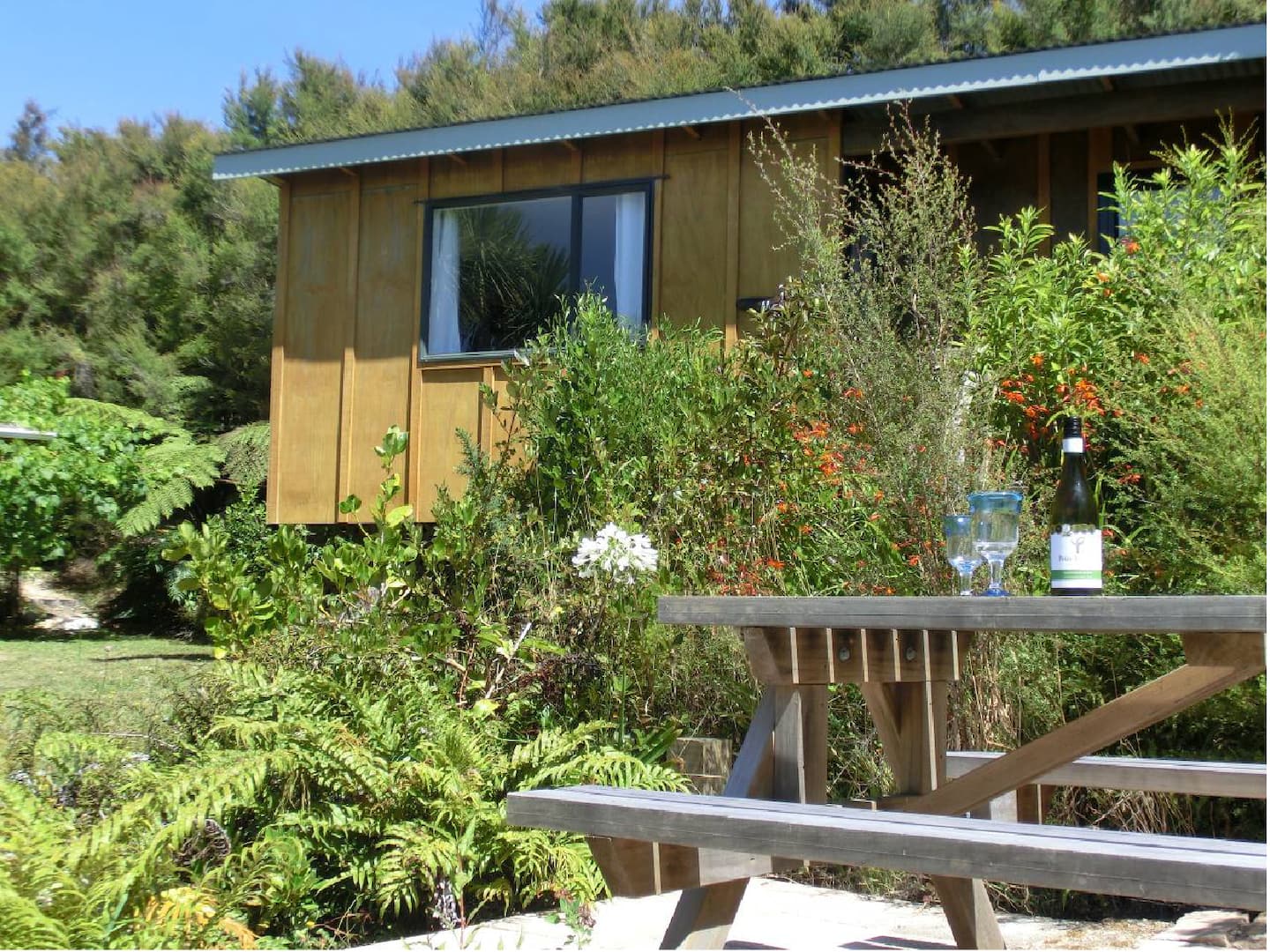 Kanuka Double Ensuite Cabin 2