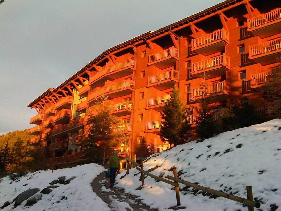 L'appartement est à l'avant dernier étage à l'angle gauche