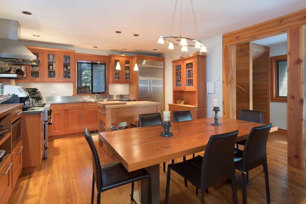 Dining Room to Kitchen