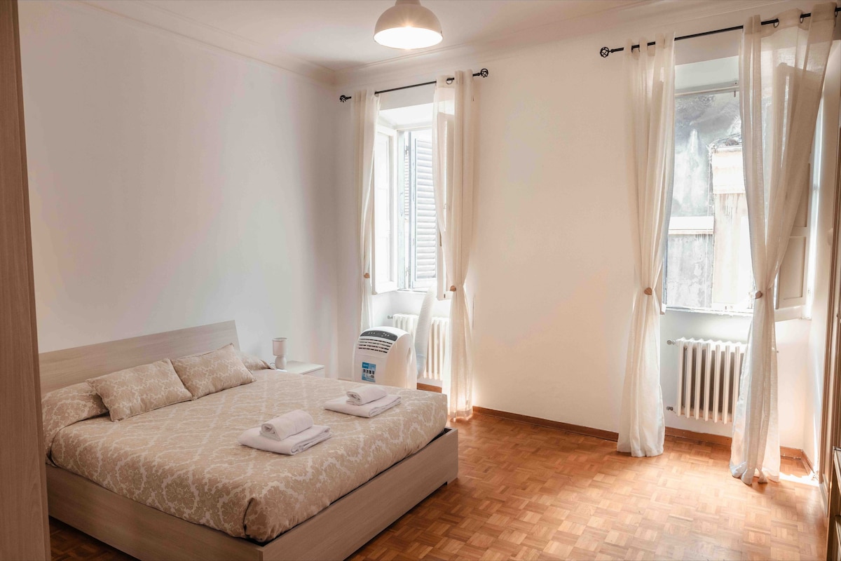 Apartamento - coliseo - Apartamentos en alquiler en Roma, Lacio, Italia -  Airbnb, image size:1200x800