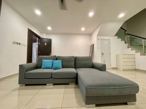 BATU PAHAT D'Garden Sweet Home