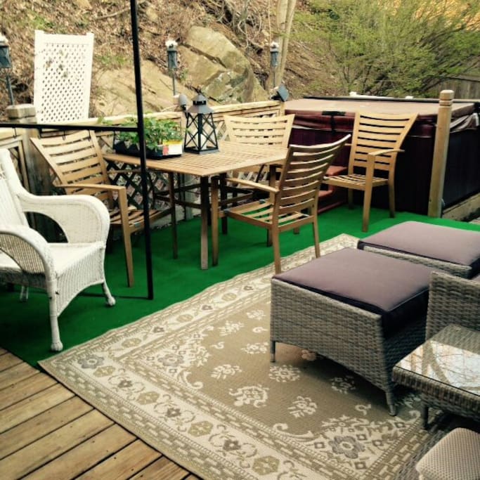 Deck with a hot tub