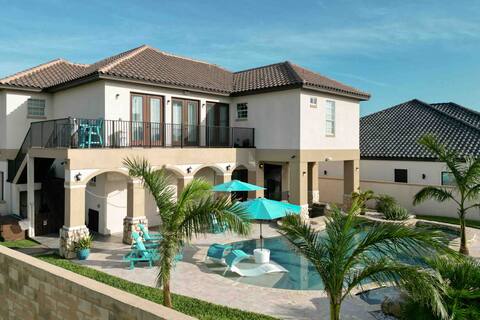 5909 Havana Dr: Private Pool/Large Back Yard