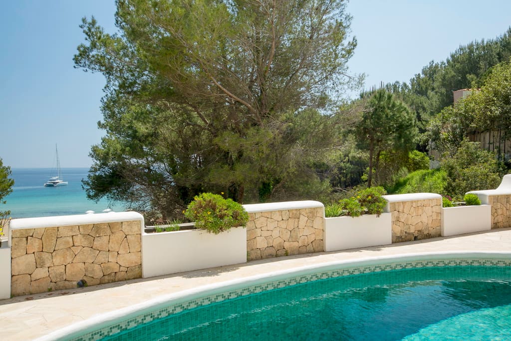 Pool and Beach Cala Llenya
