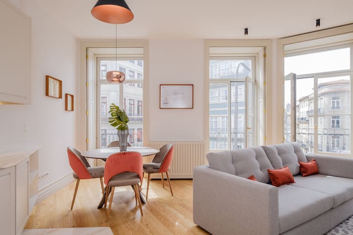 BOUTIQUE Rentals- Kihara’s Ribeira Apt great views