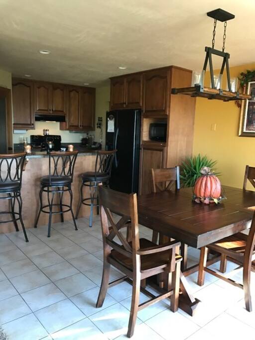 Kitchen/ Dining