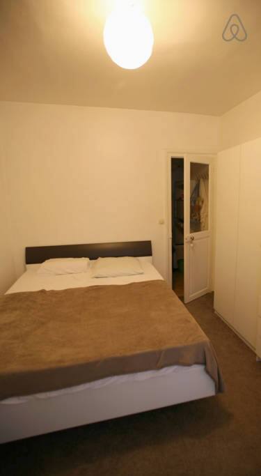 Extra-large bed