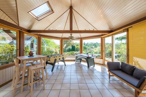 House (12/16 pers) Garden-room-player