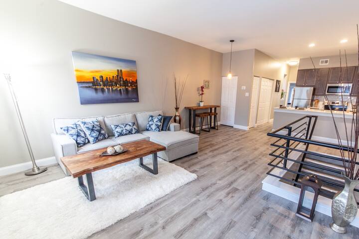 Tower Grove - Tiffany's Condo A