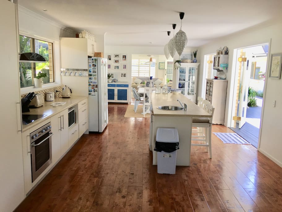 Open plan kitchen and dining